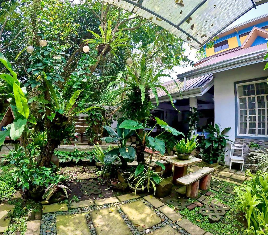 Auntie Gigi'S Place Тагайтай Экстерьер фото