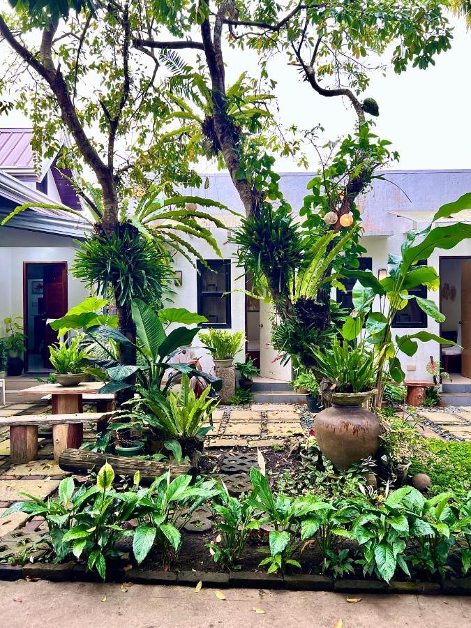 Auntie Gigi'S Place Тагайтай Экстерьер фото
